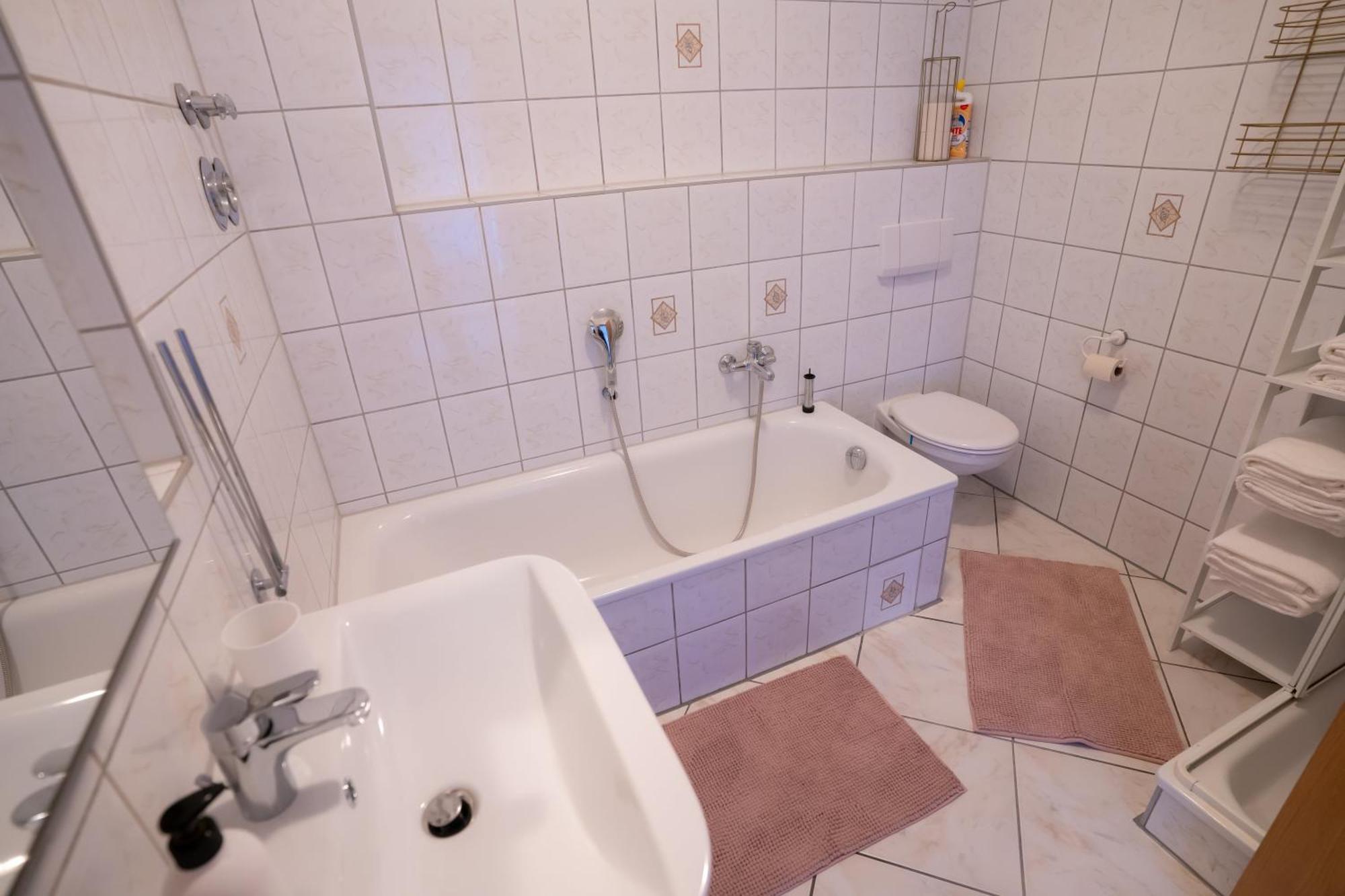 Familienwohnung Am Sonnenberg Хемниц Экстерьер фото